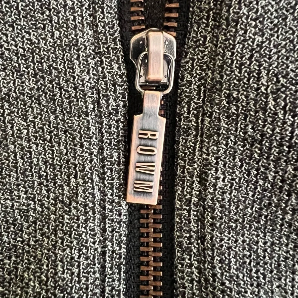 ROWM 1/4 Zip Charcoal Pullover With Copper Colored Stitching. XXL EUC - Picture 4 of 13